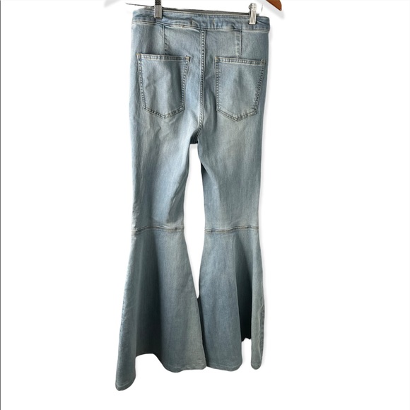 Free People Women's Just Float On light wash Flare Jeans size 27 - Picture 4 of 6
